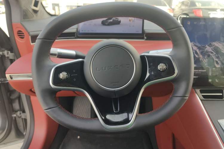 Used Hima Luxeed S7 2025 703km Ultra Sport Edition Steering Wheel