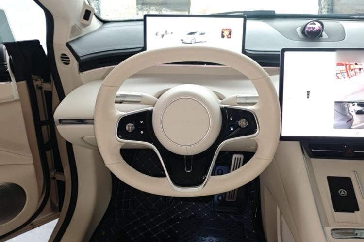 Used Hima Luxeed S7 2025 855 km Max Steering Wheel