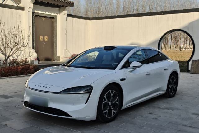 Used Hima Luxeed S7 2025 855 km Max