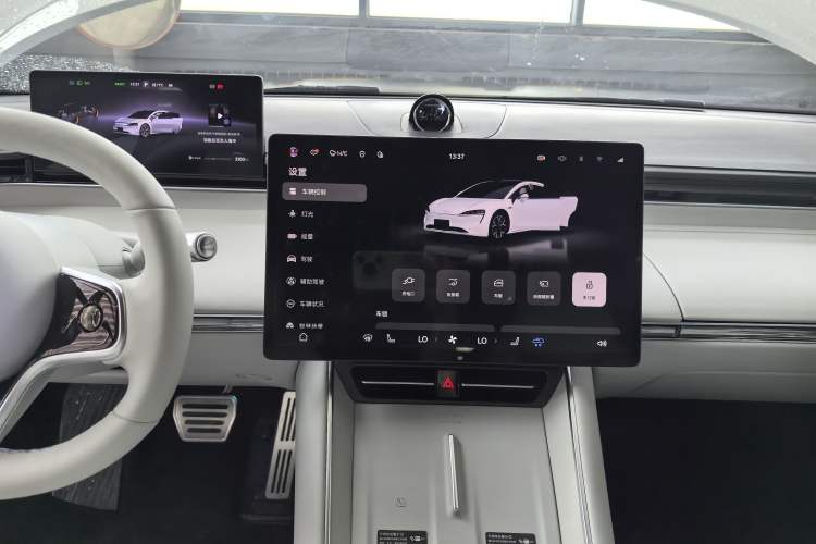 Used Hima Luxeed S7 2025 855 km Max Audio And AC Panel