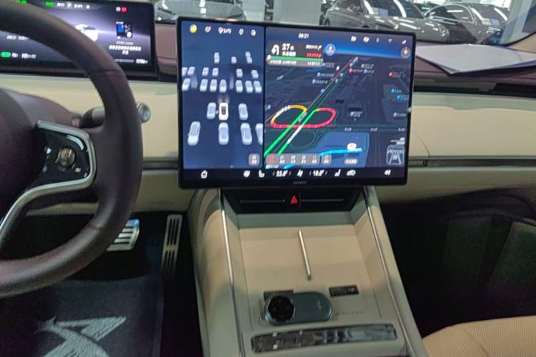 Used Hima Luxeed S7 2025 705 km Pro Audio And AC Panel