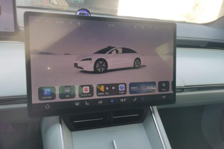 Used Hima Luxeed S7 2025 855 km Max Audio And AC Panel