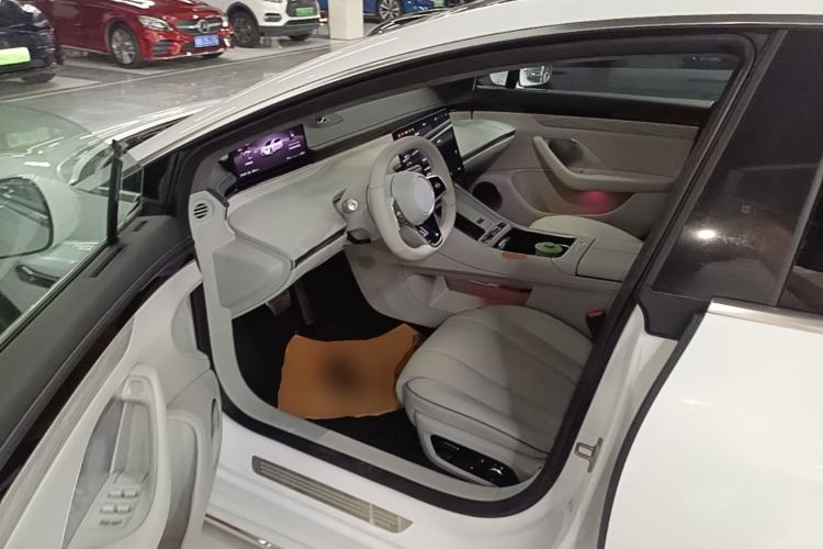 Used Hima Luxeed S7 2025 855 km Max Driver Seat