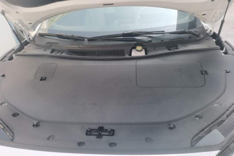 Used Hima Luxeed S7 2025 855 km Max Engine Bay