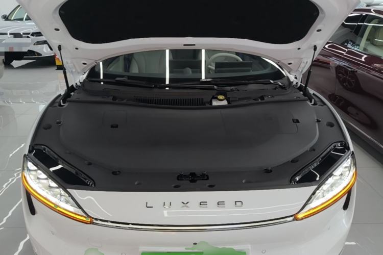 Used Hima Luxeed S7 2025 855 km Max Engine Bay