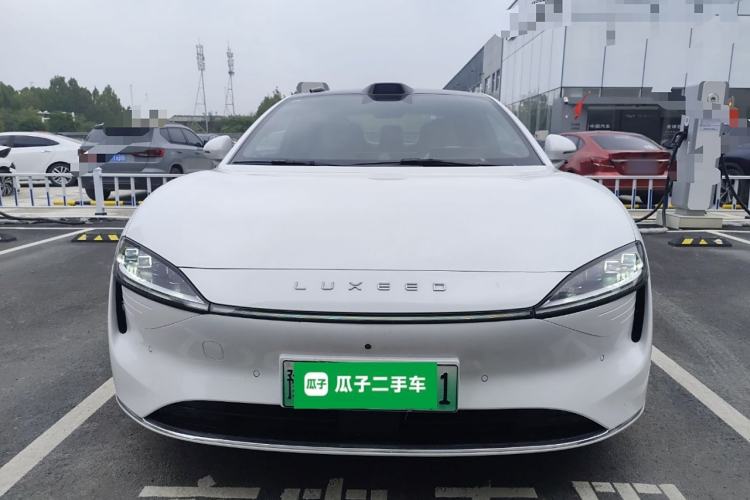 Used Hima Luxeed S7 2025 855 km Max Exterior 1