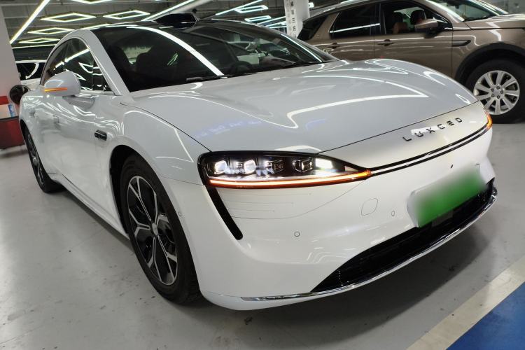 Used Hima Luxeed S7 2025 855 km Max Exterior 1