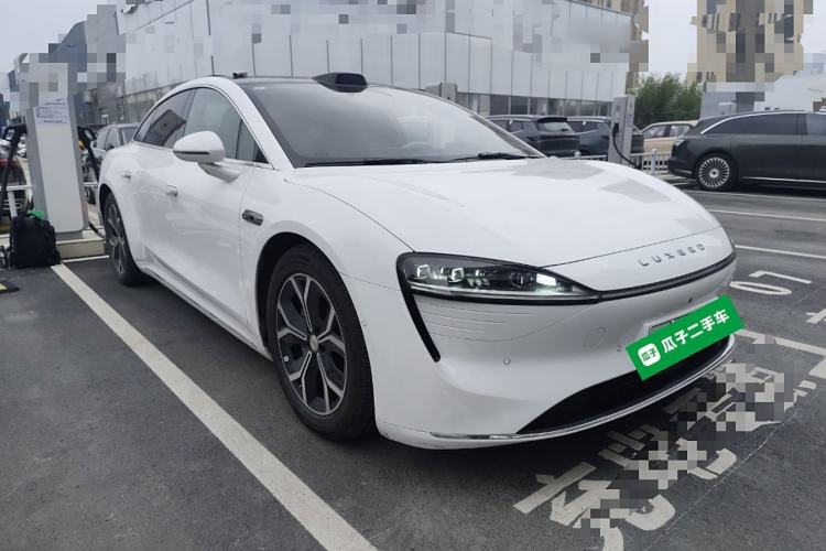 Used Hima Luxeed S7 2025 855 km Max Exterior 2
