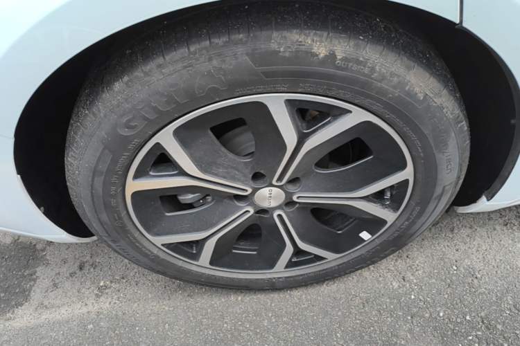 Used Hima Luxeed S7 2025 855 km Max Exterior 5
