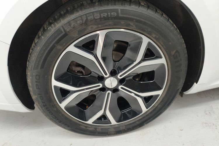 Used Hima Luxeed S7 2025 855 km Max Exterior 5
