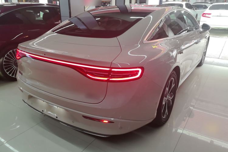 Used Hima Luxeed S7 2025 855 km Max Exterior 6
