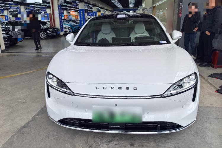 Used Hima Luxeed S7 2025 855 km Max Front