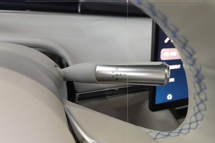 Used Hima Luxeed S7 2025 855 km Max Gear Lever