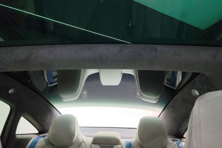 Used Hima Luxeed S7 2025 855 km Max Headliner