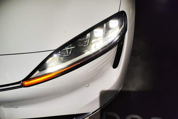 Used Hima Luxeed S7 2025 855 km Max Left Front Headlight