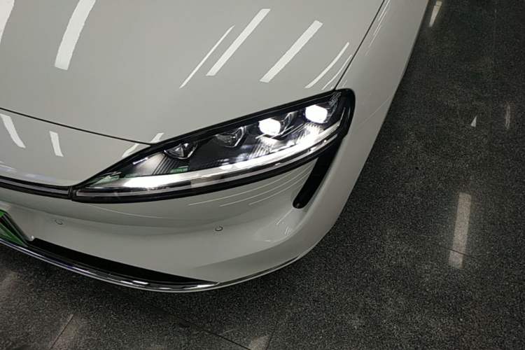 Used Hima Luxeed S7 2025 855 km Max Left Front Headlight