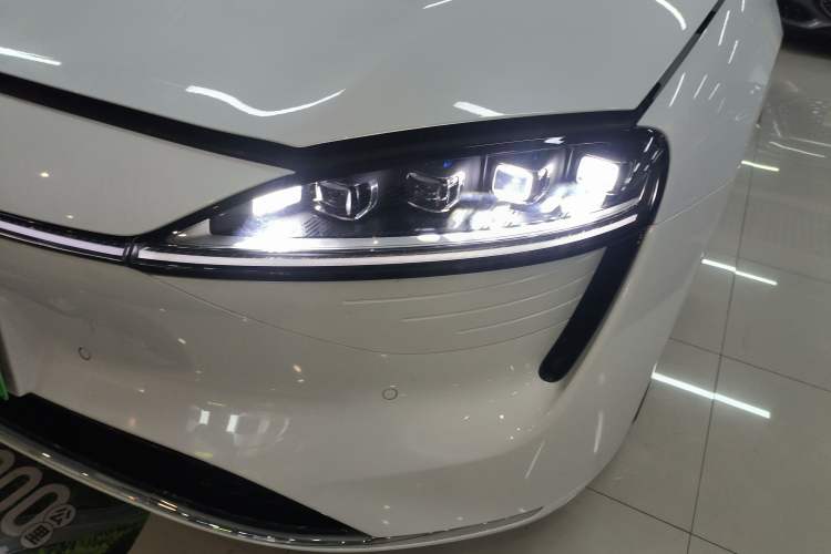 Used Hima Luxeed S7 2025 705 km Pro Left Front Headlight