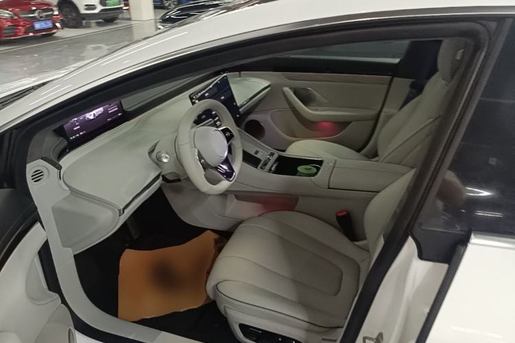 Used Hima Luxeed S7 2025 855 km Max Left Front Seat