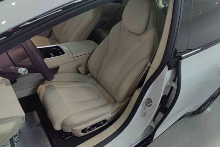 Used Hima Luxeed S7 2025 705 km Pro Left Front Seat