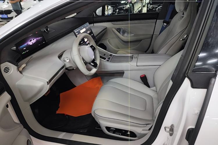 Used Hima Luxeed S7 2025 855 km Max Left Front Seat
