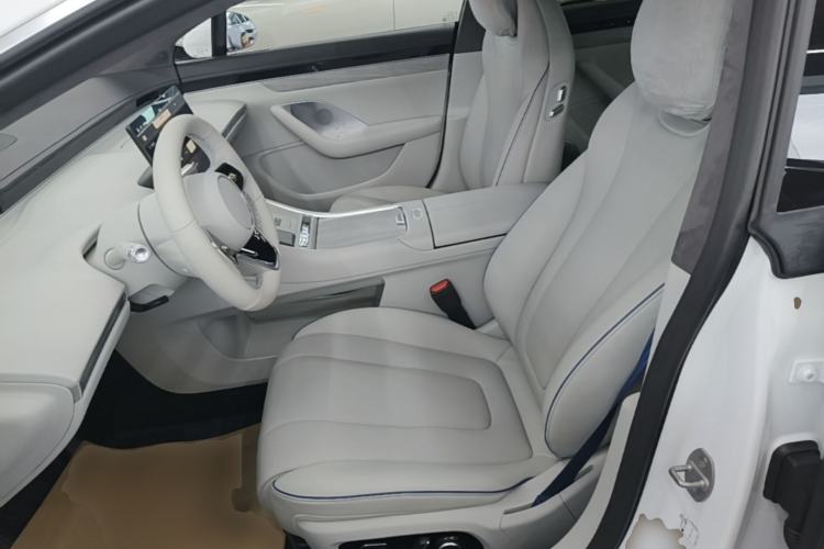 Used Hima Luxeed S7 2025 855 km Max Left Front Seat