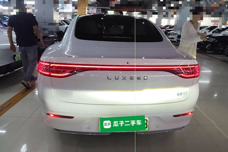 Used Hima Luxeed S7 2025 855 km Max Rear