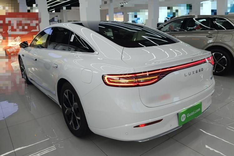 Used Hima Luxeed S7 2025 855 km Max Rear Left 45 Deg