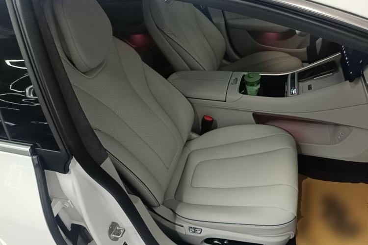Used Hima Luxeed S7 2025 855 km Max Right Front Seat
