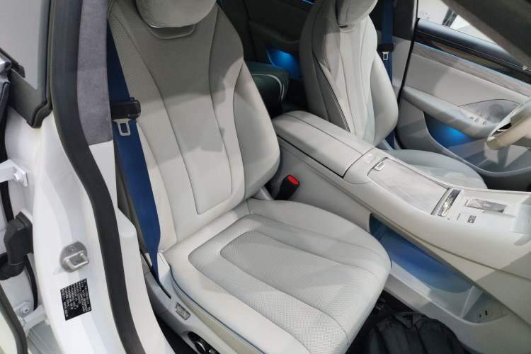 Used Hima Luxeed S7 2025 855 km Max Right Front Seat