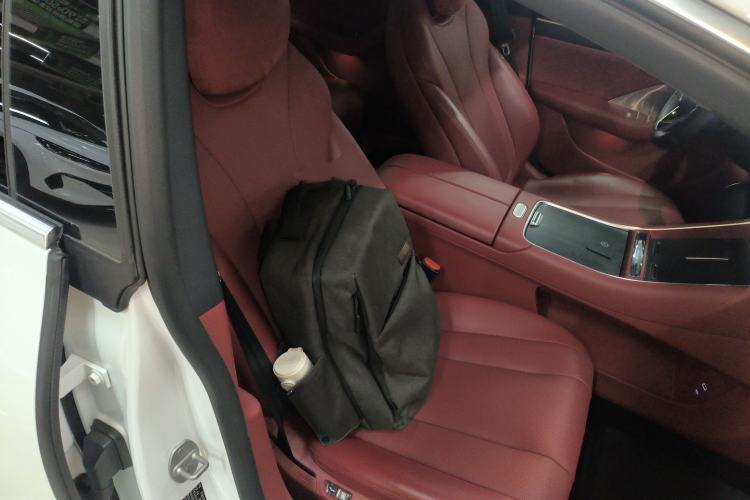 Used Hima Luxeed S7 2025 705 km Pro Right Front Seat