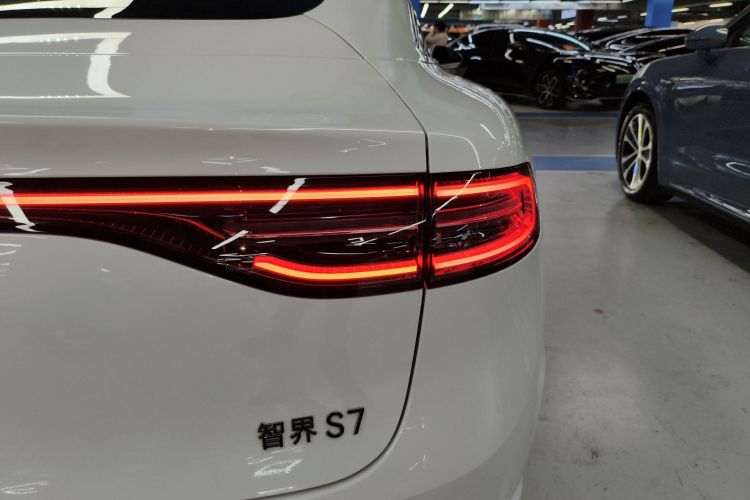 Used Hima Luxeed S7 2025 855 km Max Right Rear Taillight