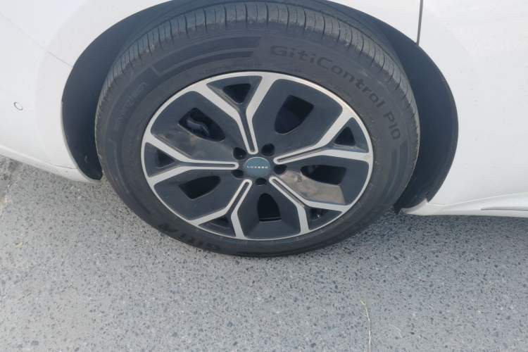 Used Hima Luxeed S7 2025 855 km Max Right Rear Wheel Hub
