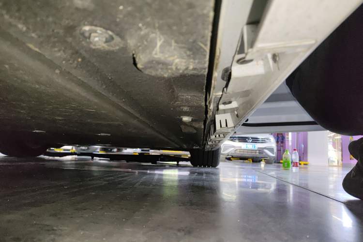 Used Hima Luxeed S7 2025 855 km Max Right Side Sill