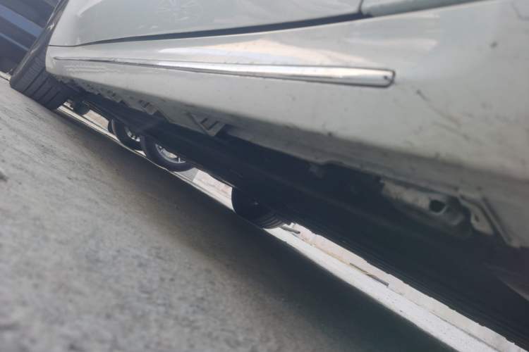 Used Hima Luxeed S7 2025 855 km Max Right Side Sill
