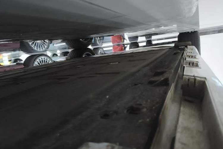 Used Hima Luxeed S7 2025 855 km Max Right Side Sill
