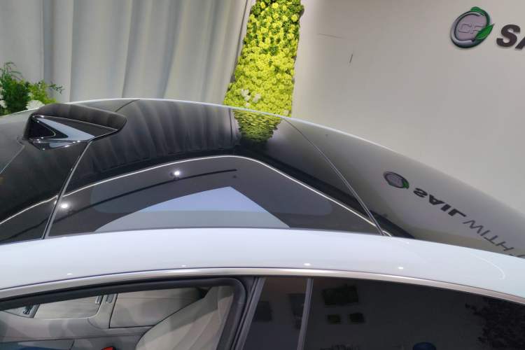 Used Hima Luxeed S7 2025 855 km Max Roof