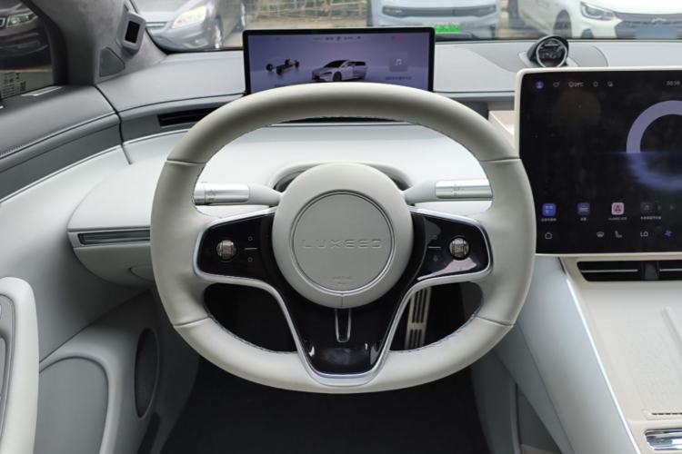 Used Hima Luxeed S7 2025 855 km Max Steering Wheel