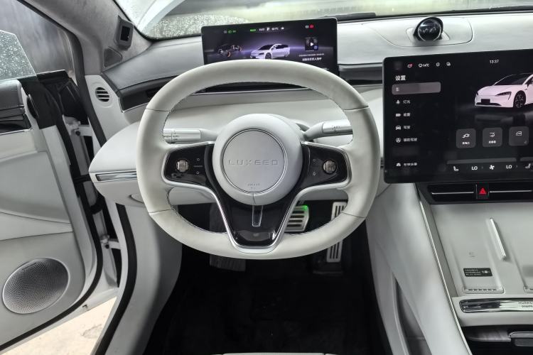 Used Hima Luxeed S7 2025 855 km Max Steering Wheel