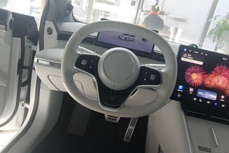 Used Hima Luxeed S7 2025 855 km Max Steering Wheel