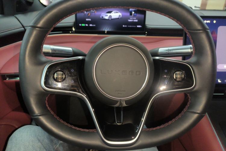 Used Hima Luxeed S7 2025 705 km Pro Steering Wheel