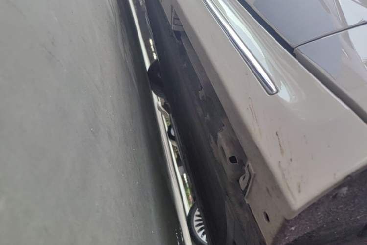Used Hima Luxeed S7 2025 855 km Max Chassis Front Right