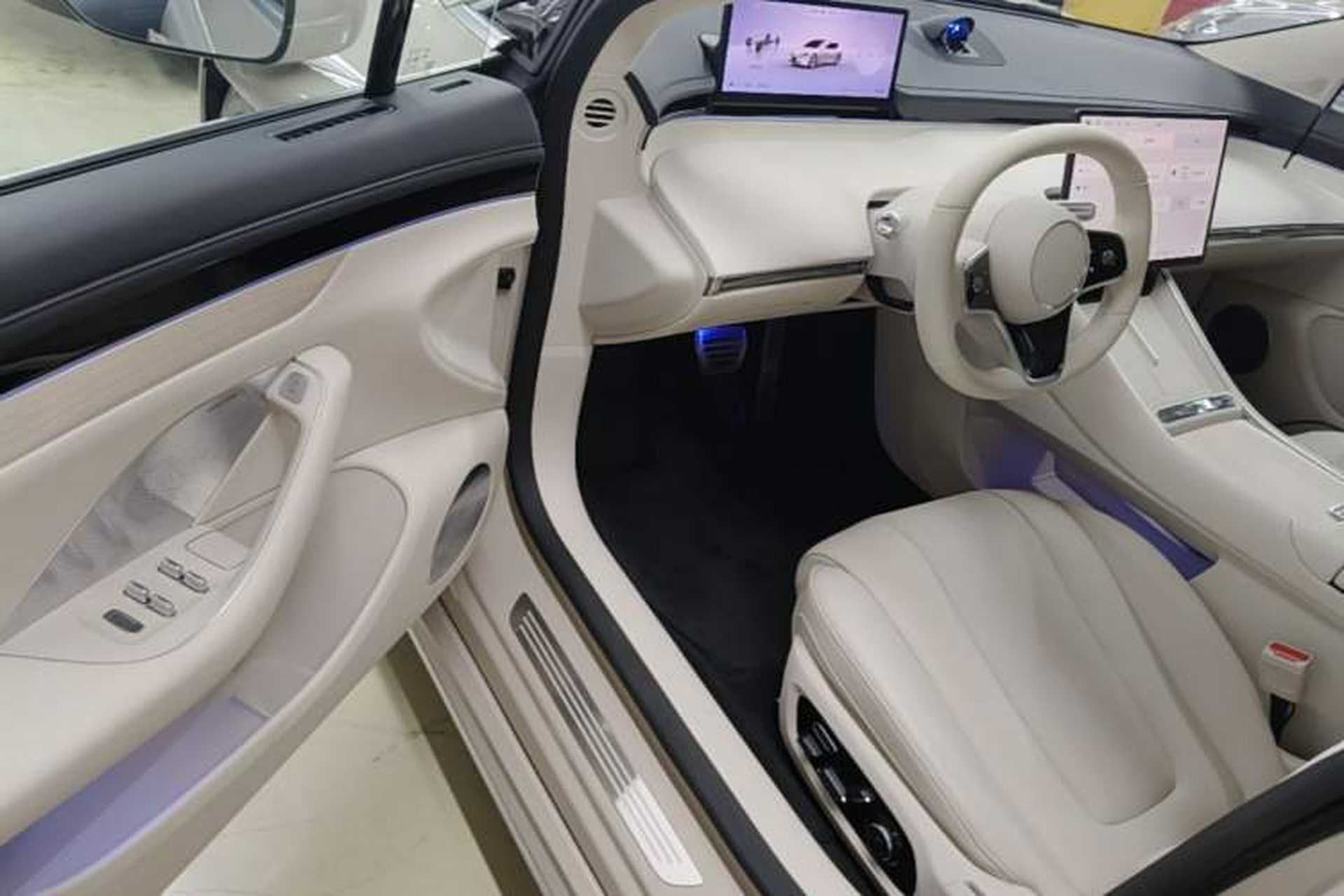 Used Hima Luxeed S7 2025 855 km Max Driver Seat