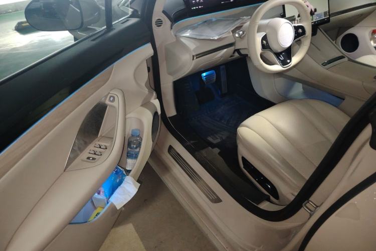 Used Hima Luxeed S7 2025 855 km Max Driver Seat