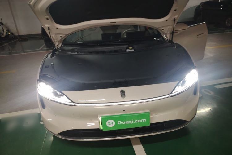 Used Hima Luxeed S7 2025 855 km Max Engine Bay