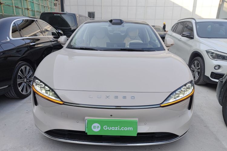 Used Hima Luxeed S7 2025 855 km Max Exterior 1