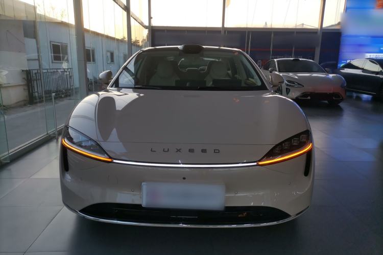 Used Hima Luxeed S7 2025 855 km Max Exterior 1
