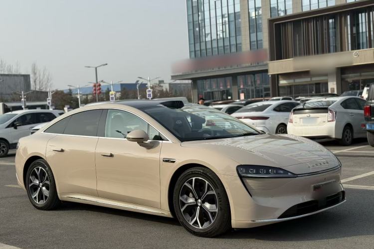Used Hima Luxeed S7 2025 855 km Max Exterior 2