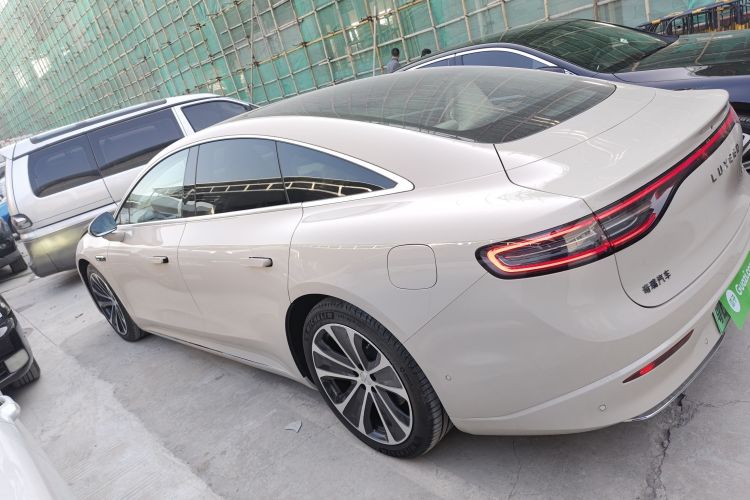 Used Hima Luxeed S7 2025 855 km Max Exterior 3