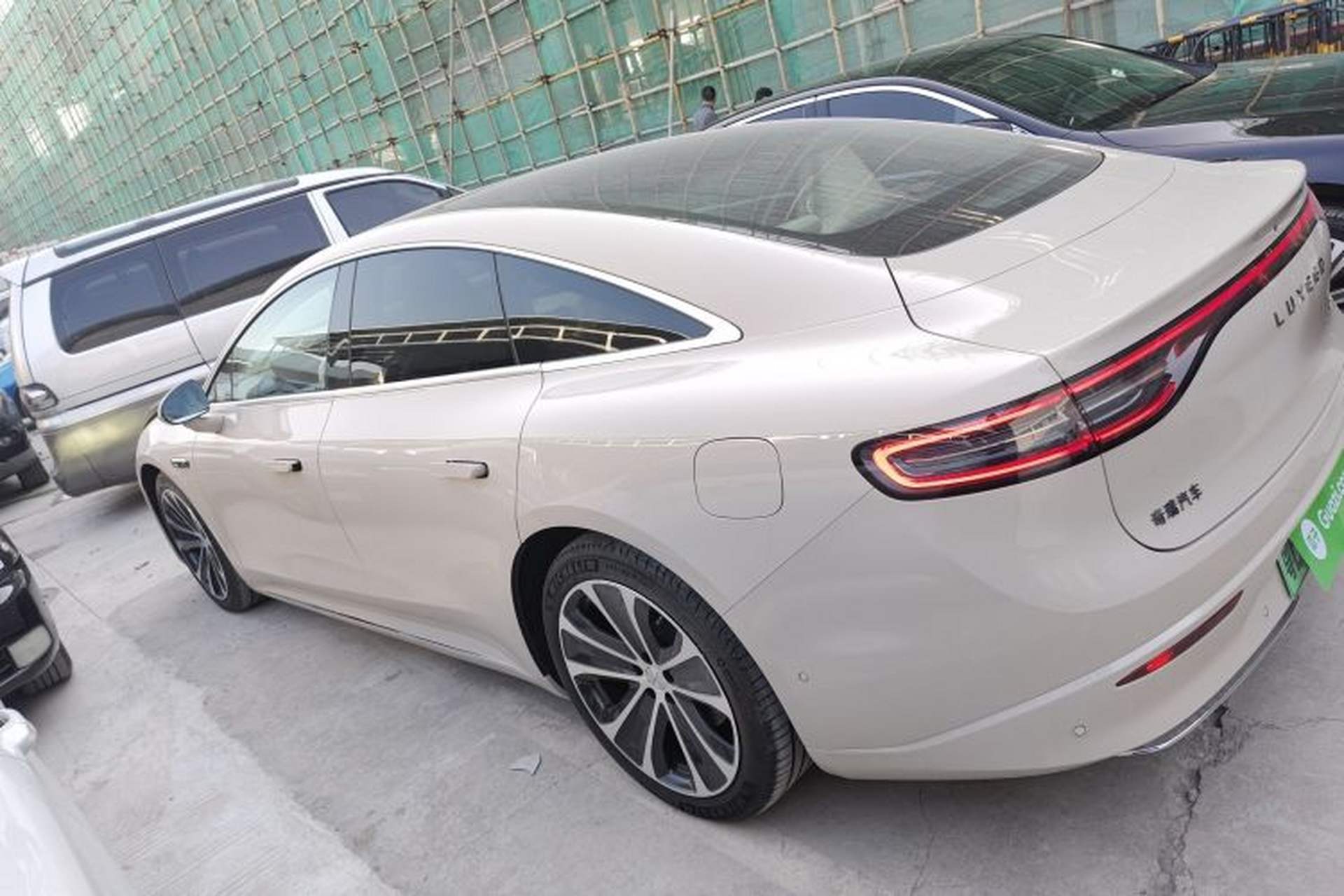 Used Hima Luxeed S7 2025 855 km Max Exterior 3