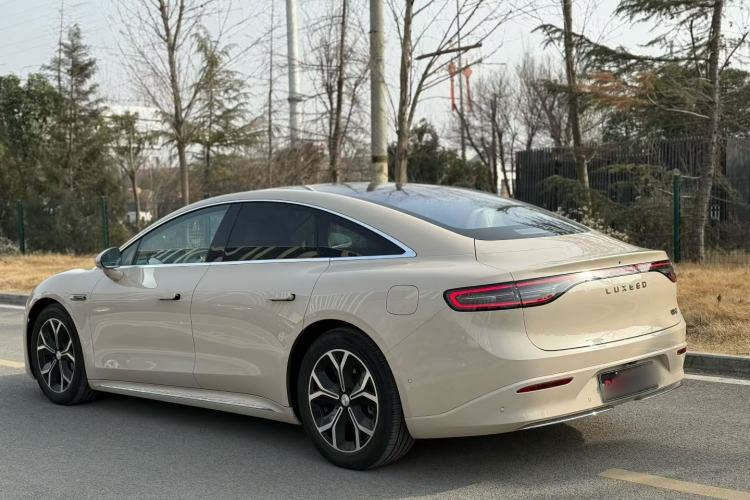 Used Hima Luxeed S7 2025 855 km Max Exterior 3